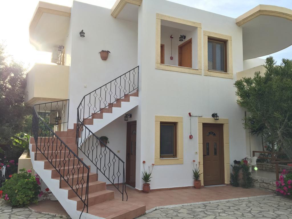 Vrisi Apartments & Villa Pitsidia Eksteriør billede