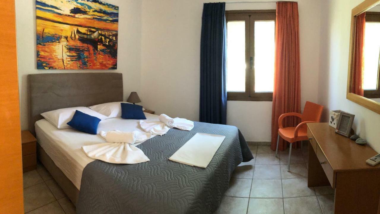Vrisi Apartments & Villa Pitsidia Eksteriør billede
